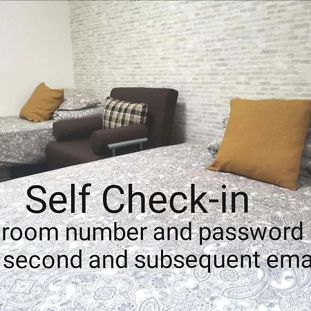 Lx -- Self Check-In -- Room Number & Password Is In The Following Email Tokyo Exterior photo